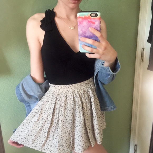 Brandy Melville Dresses & Skirts - ❌SOLD❌ Brandy Melville Floral Skater Skirt